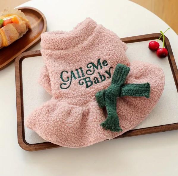ニューデイズ Call Me Baby 刺繍 ワンピース 犬服 L