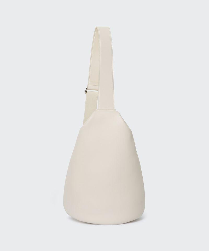 MUSINSA STANDARD シンセティックレザー ミニマル スリングバッグ [クリーム]