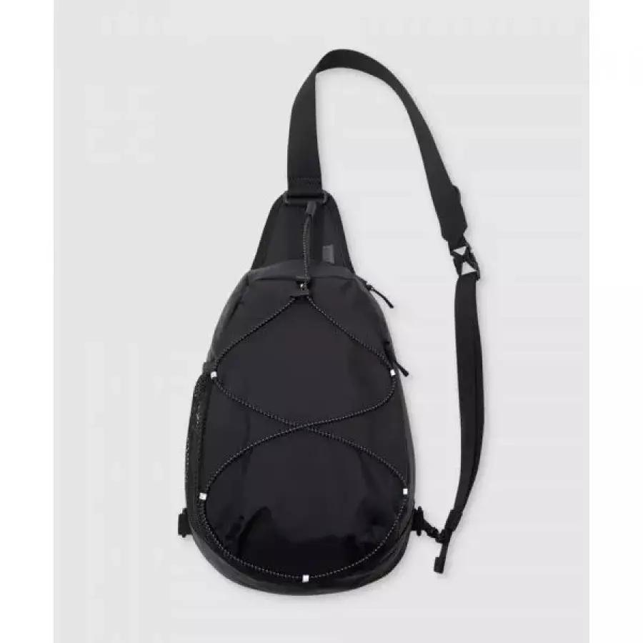 MUSINSA STANDARD SPORTS ランニング ソフト スリングバッグ [ブラック]