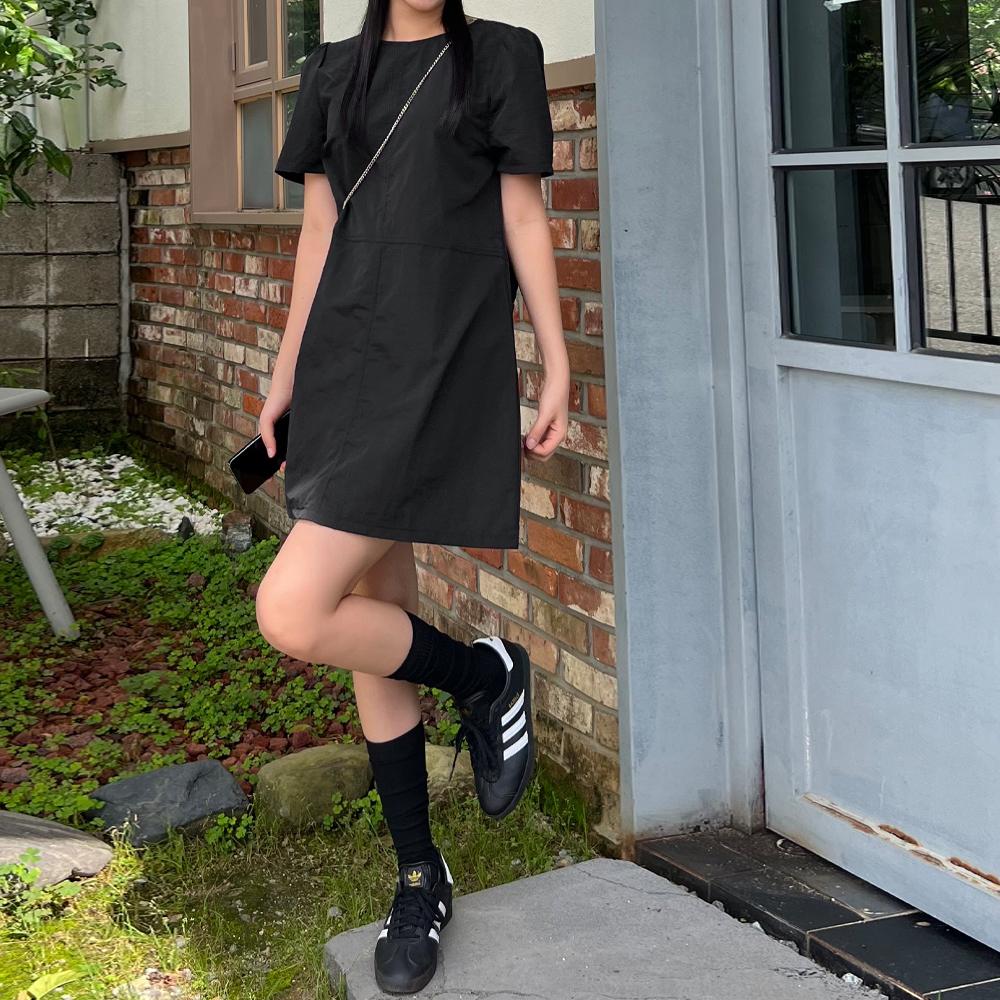 梅雨ルック 半袖 シャカシャカミニワンピース アノラックワンピース 夏 結婚式ゲストルック