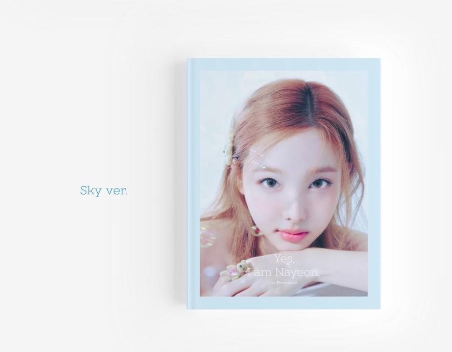 트와이스 나연 TWICE Photobook Yes, I am Nayeon Sky ver 스카이