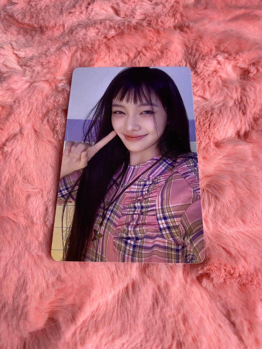아일릿 (ILLIT) IROHA (イロハ) ポカ Super Real Me マグネット YouTube ギフト Weverse 未公開特典 ポトカード