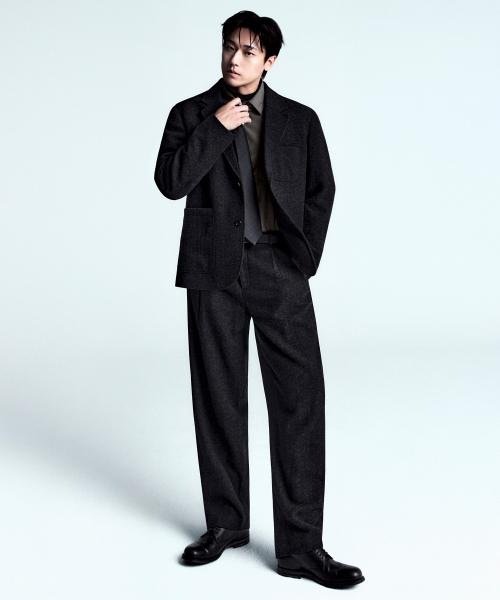 무신사 스탠다드 musinsastandard 무신사 이도현 PICK 울 블렌드 트래디셔널 원 턱 테이퍼드 슬랙스 차콜 그레이
