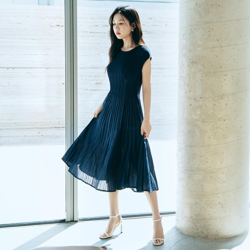 CELEB SHOP EDITION 26SS Yoits Collabo ロマンティック プリーツワンピース