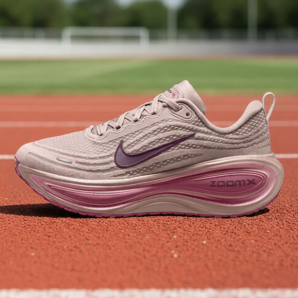 NIKE ナイキ ボメロ 18 プラス ランニングシューズ ピーチ (HV8154-602)