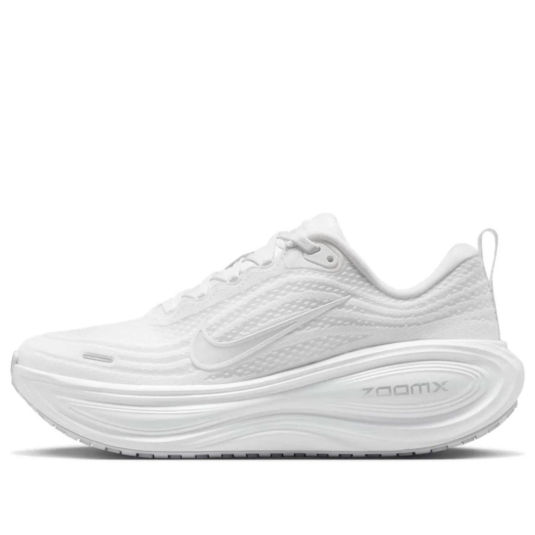 NIKE WOMENS VOMERO 18 PLUS 女性用ランニングシューズ HV8154-102